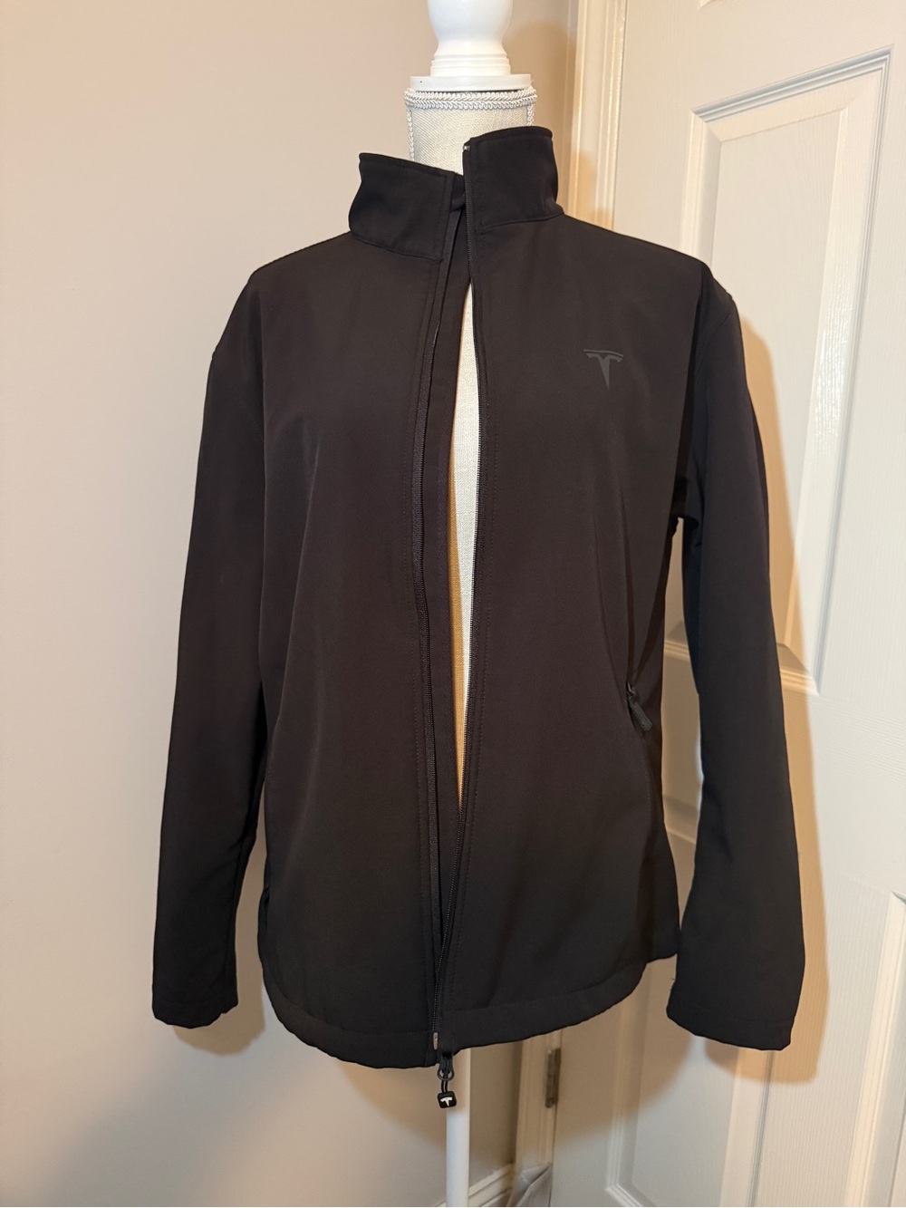 Tesla Men’s Black Utility Softshell Jacket